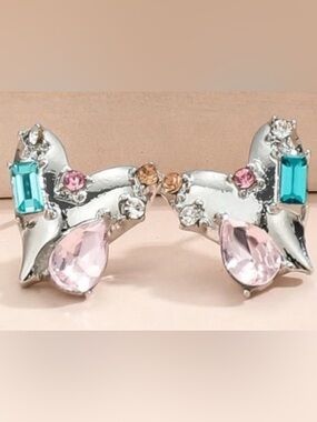 “Teardrop Heart” Pastel Crystal Rhinestone Gemstone Encrusted Silver Post Studs